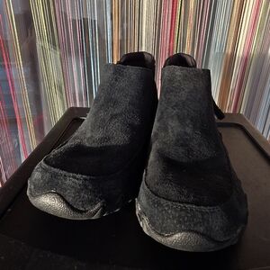 Skechers Bikers Earthy Chic Womens 7.5  Boots Comfort Shoe Black Suede Leather